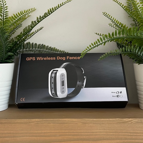 GPS Wireless Dog Fence System, Electric Satellite Technology Pet Containment - Picture 2 of 3